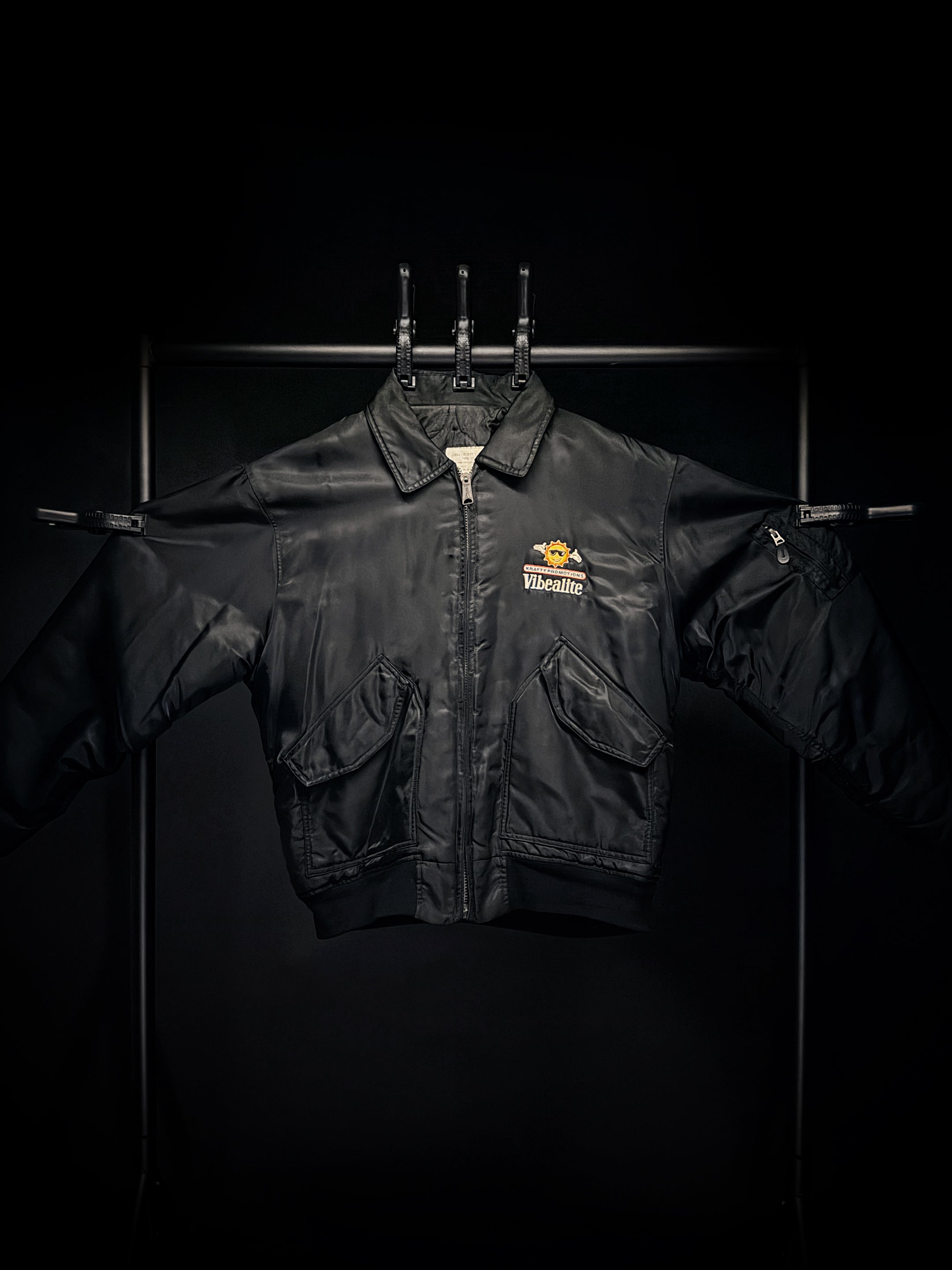Vibealite_Bomber Jacket (XL)