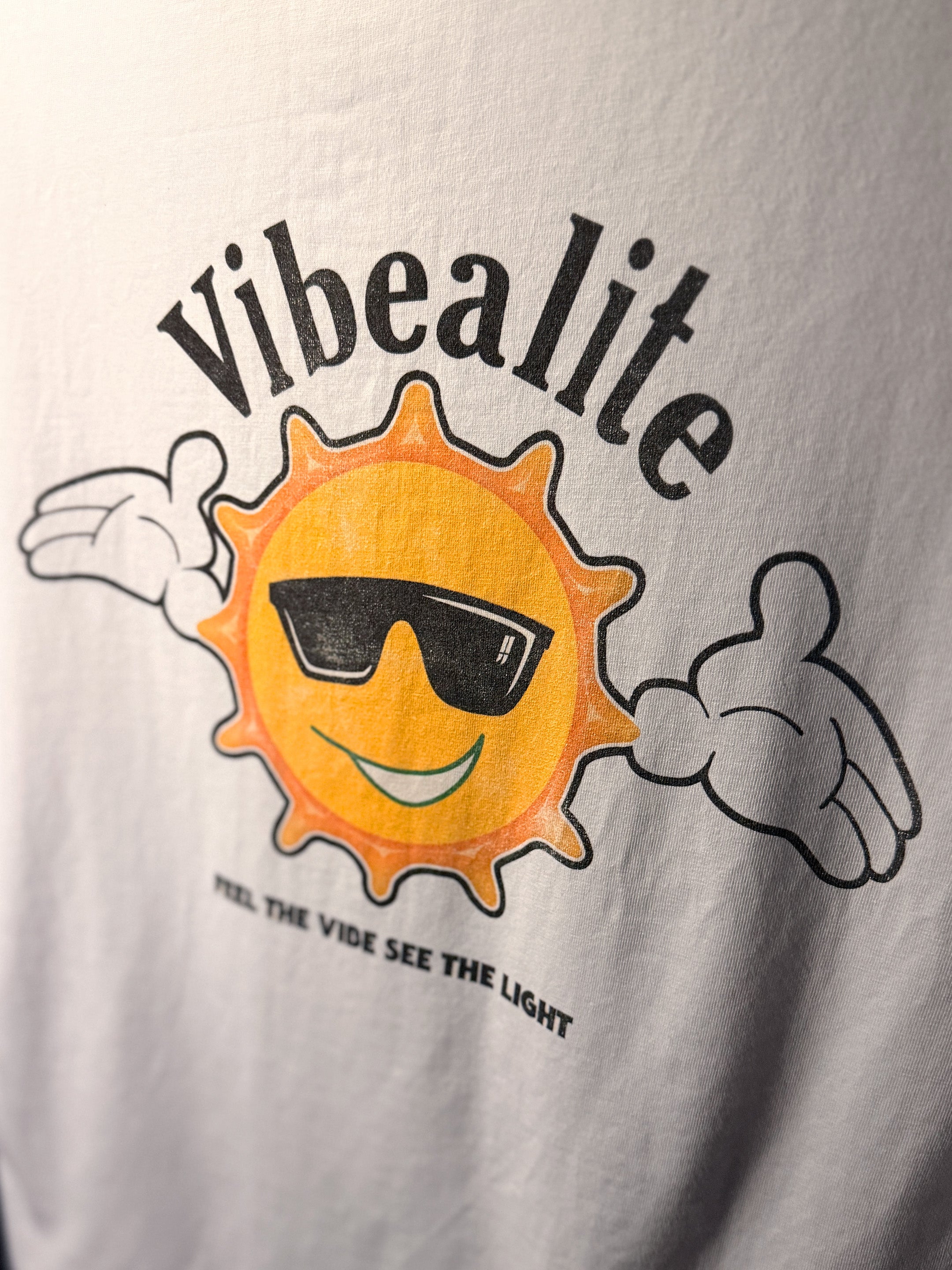 VIBEALITE Longsleeve T-Shirt (L)